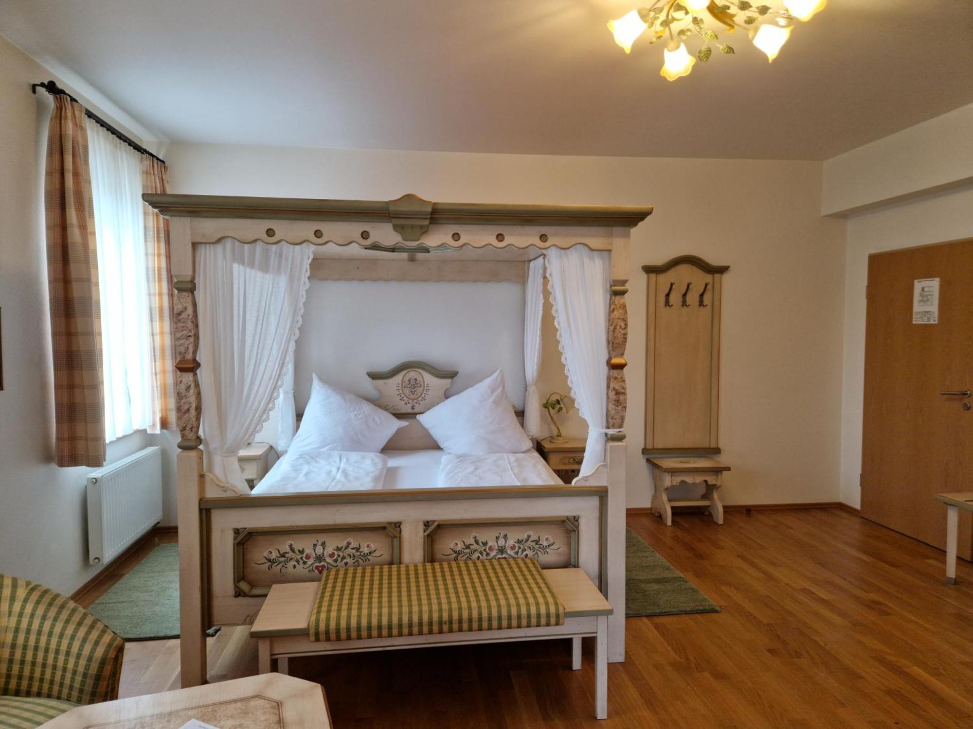 Landgasthof Krone سيندن الغرفة الصورة