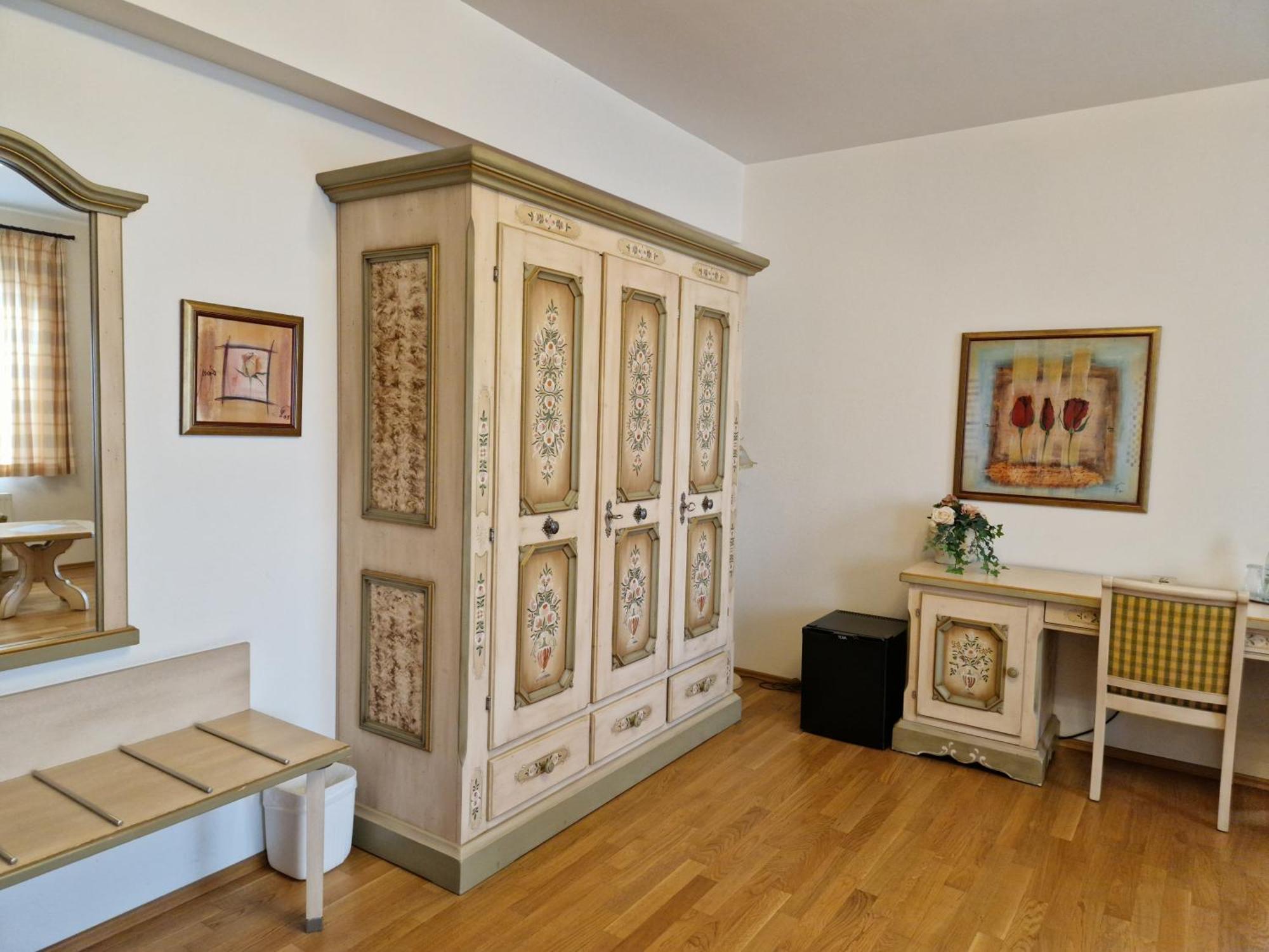 Landgasthof Krone سيندن الغرفة الصورة